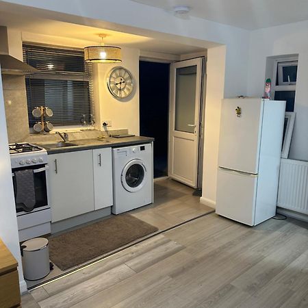 Stylish Studio Flat - Watford Junction - Harry Potter Exterior foto