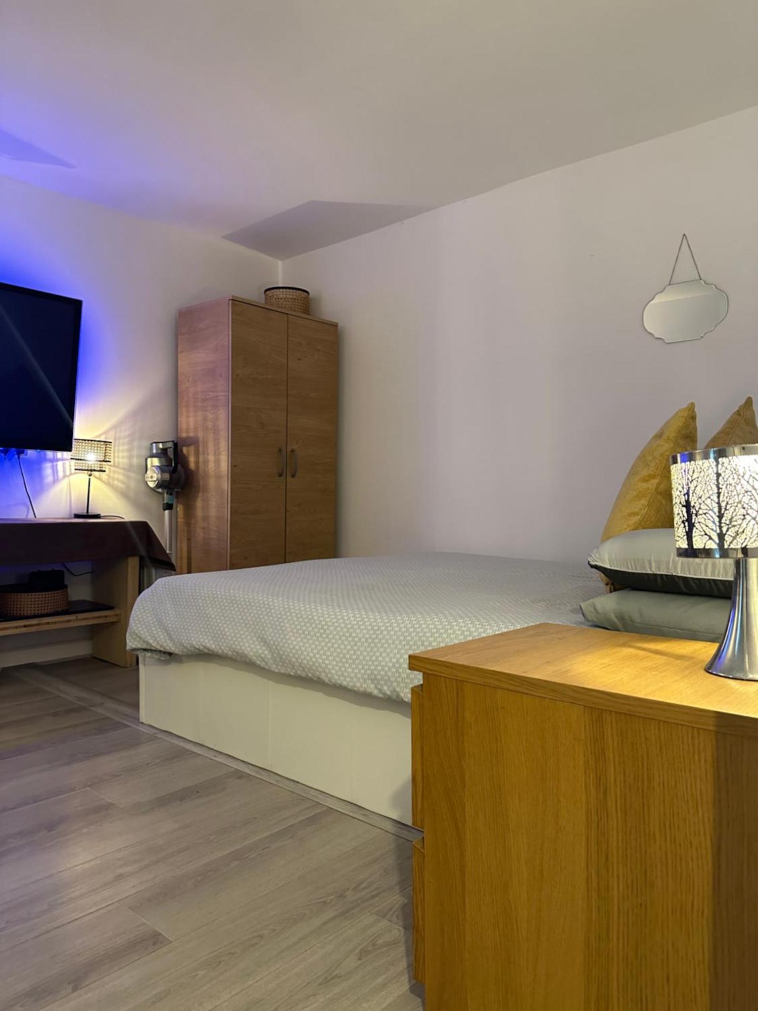 Stylish Studio Flat - Watford Junction - Harry Potter Exterior foto